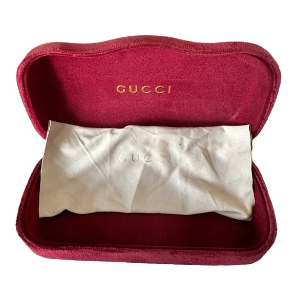 GUCCI Red Suede Large Sunglasses Case with Lens Cloth - Picture 5 of 11